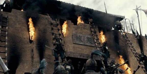 “士兵”古代攻城时，第一批登城墙的士兵明知必死，为何仍要往前冲？