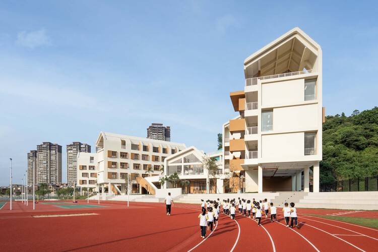 建筑设计案例分析 | 惠阳市沙田镇第二小学_走廊_校园_教学楼