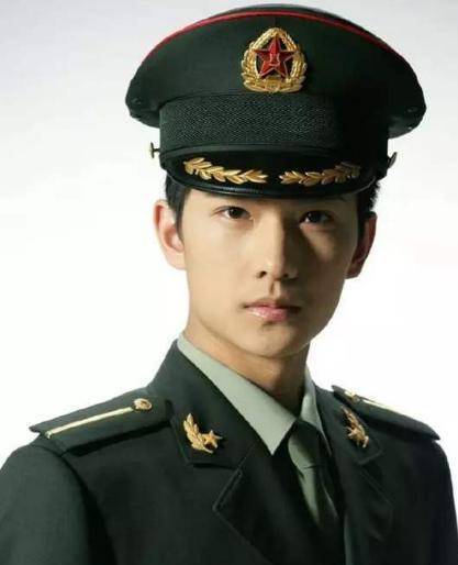 沈腾沙溢令人惋惜,钱枫像换了个人_杨洋_显得_军艺