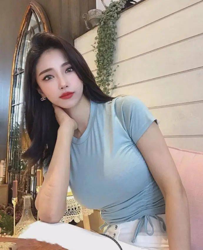 爱健身的妹子,身高170cm,体重115斤,美到让人腿软吗?_身材_尹秀_自律