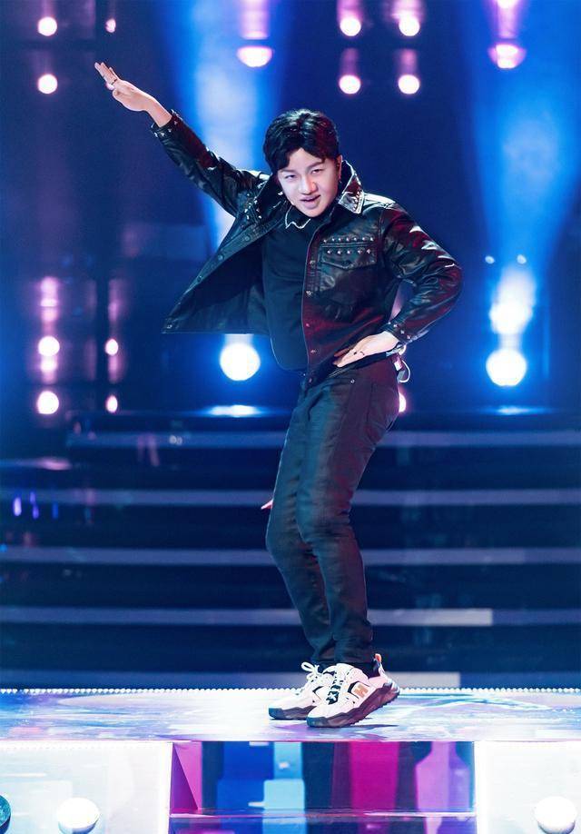 《百变大咖秀》王祖蓝另类追光唱跳全能开启模力之旅_陈志朋_哥哥