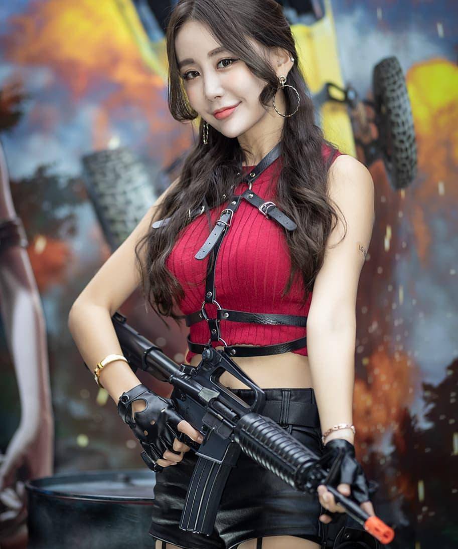 时尚美腿showgirl,时尚超短裤迷人的气质_配置_游戏_玩家