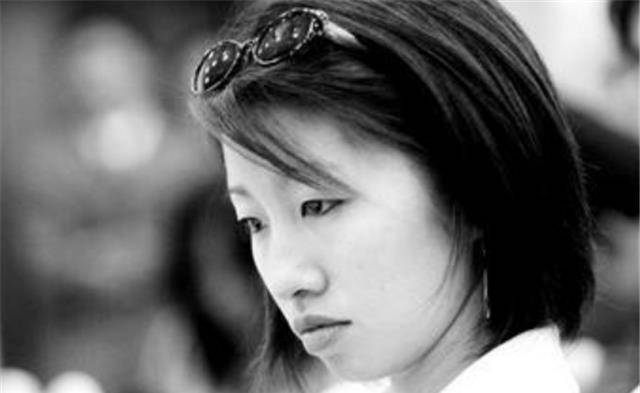 体操美少女陆莉:16岁获奥运冠军,18岁因肝病退役,后来生活怎样_父母