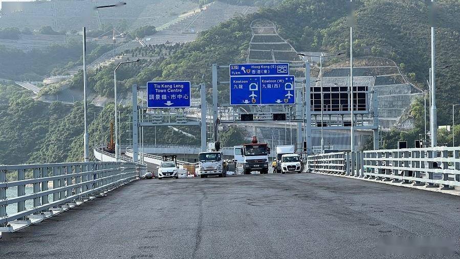 将蓝隧道下月通车,香港议员忧瓶颈位致挤塞