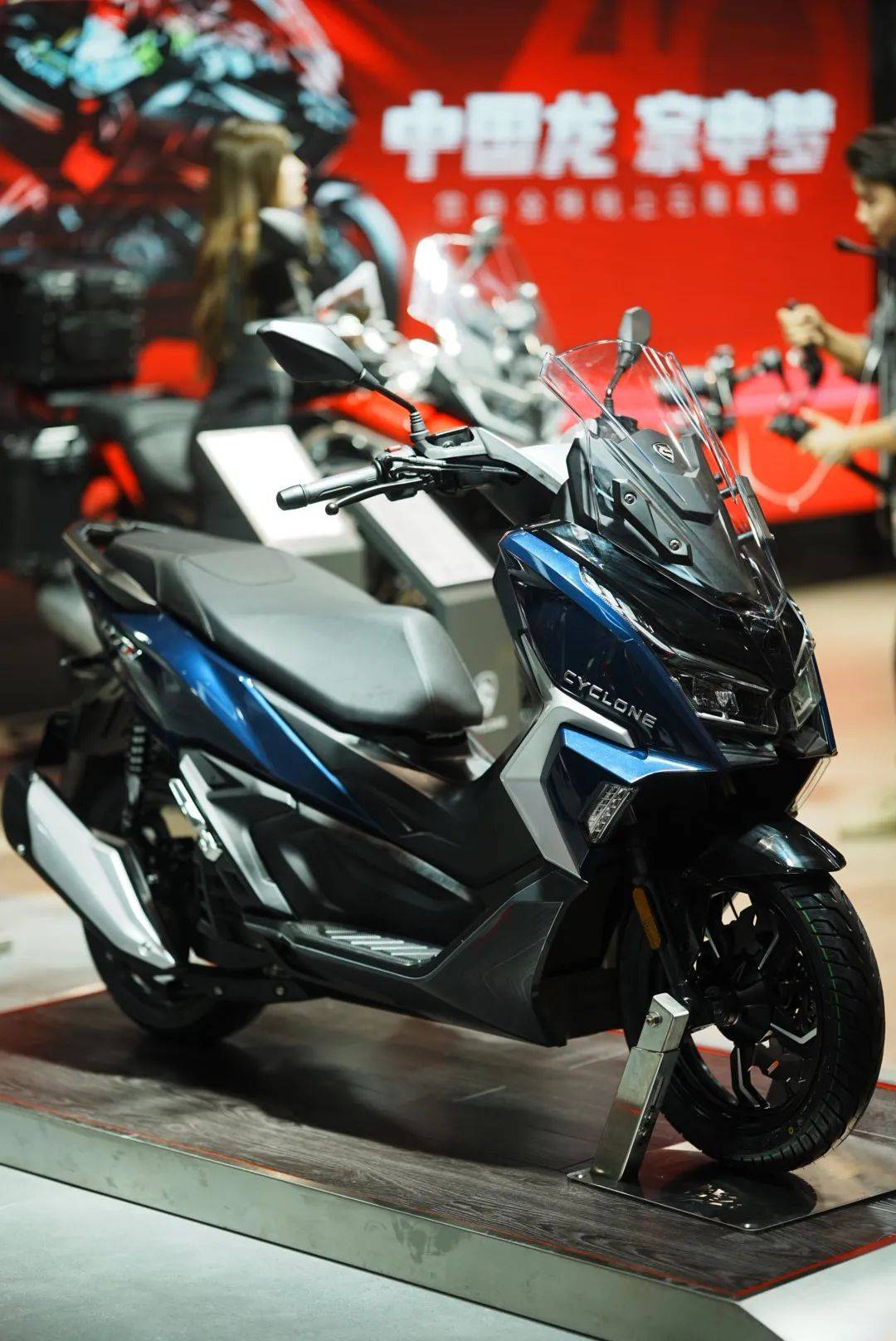 赛科龙运动踏板rt1,tcs,abs,水冷,颜值配置都有了,就看卖什么价了!