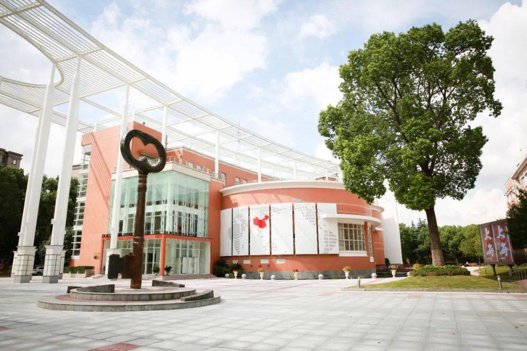 城教育资源简介(华东师范大学第二附属中学)_二附中_教育部_上海市