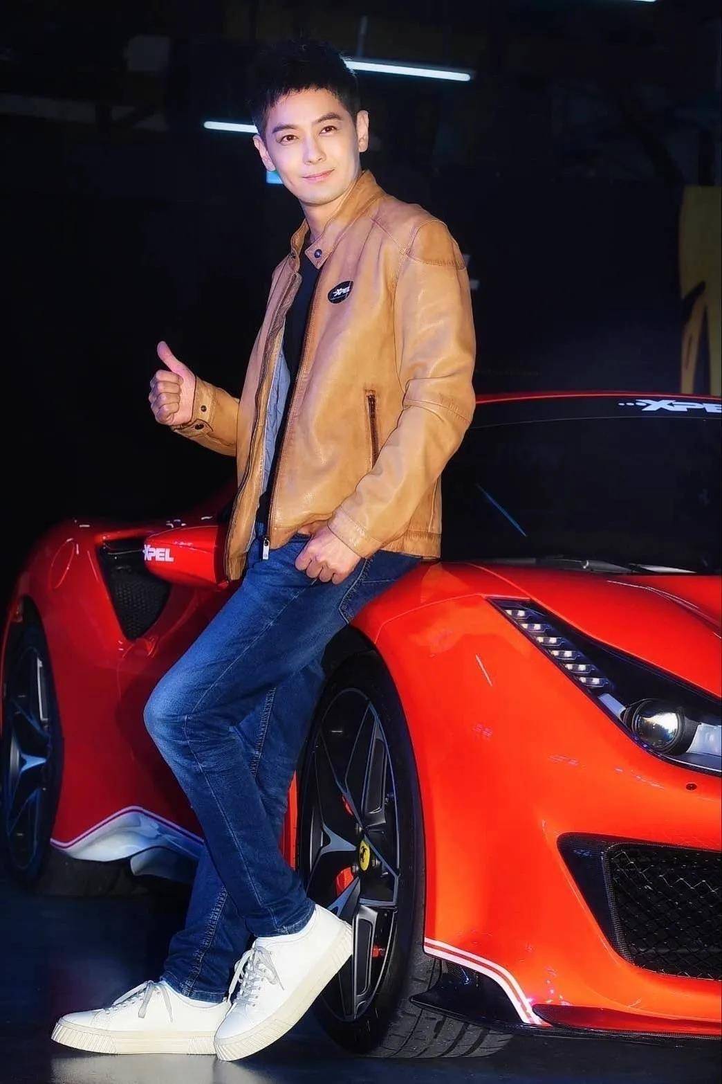 林志颖多年赛车拿冠军拿到手软,车技绝对是一流,比中国大多数人的车技