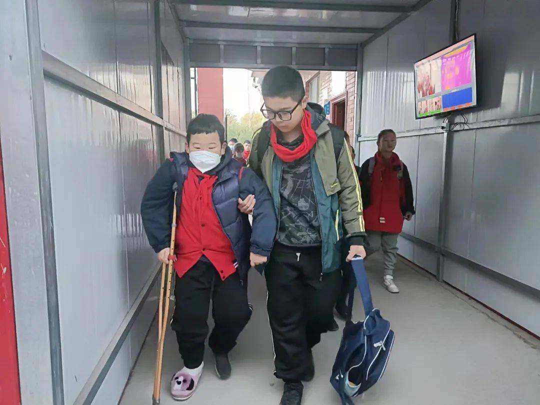 【汝南六小】助人为乐好少年,平凡举动暖人心_调节_工作_情绪