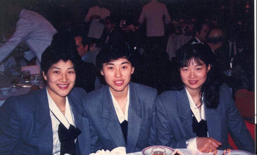 "最美侧攻"李月明:青春闪耀排球赛场,离婚再婚有泪_中国女排_比赛