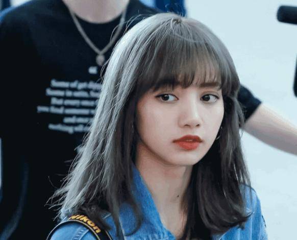 周扬青讲韩语做夸张表情,被指撞脸lisa,傻傻分不清_男朋友_镜头_生活