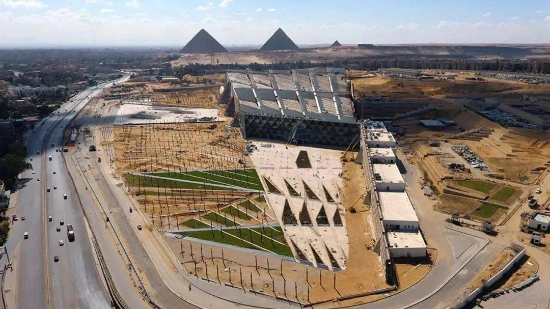 等了20年，烧了70亿，埃及最大博物馆终于要开了，网传开幕式预览太震撼 