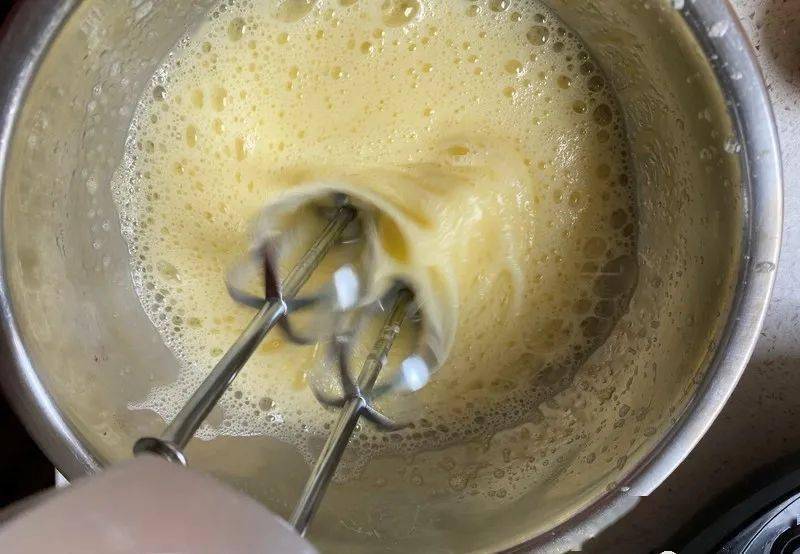 肉松芝士蒸蛋糕,小白也能轻松做,香甜松软层次丰富!_面糊_美味_步骤