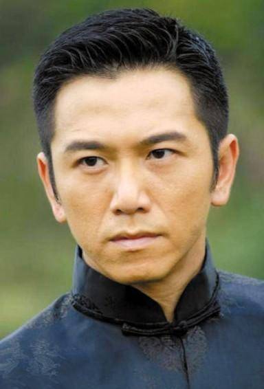 57岁的温兆伦,从多情男变身专一丈夫,小20岁娇妻长相貌美如少女_程朗