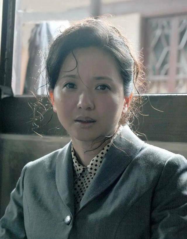 在正能量反腐剧《人民的名义》中,陶慧敏出演祁同伟的妻子梁璐,让她