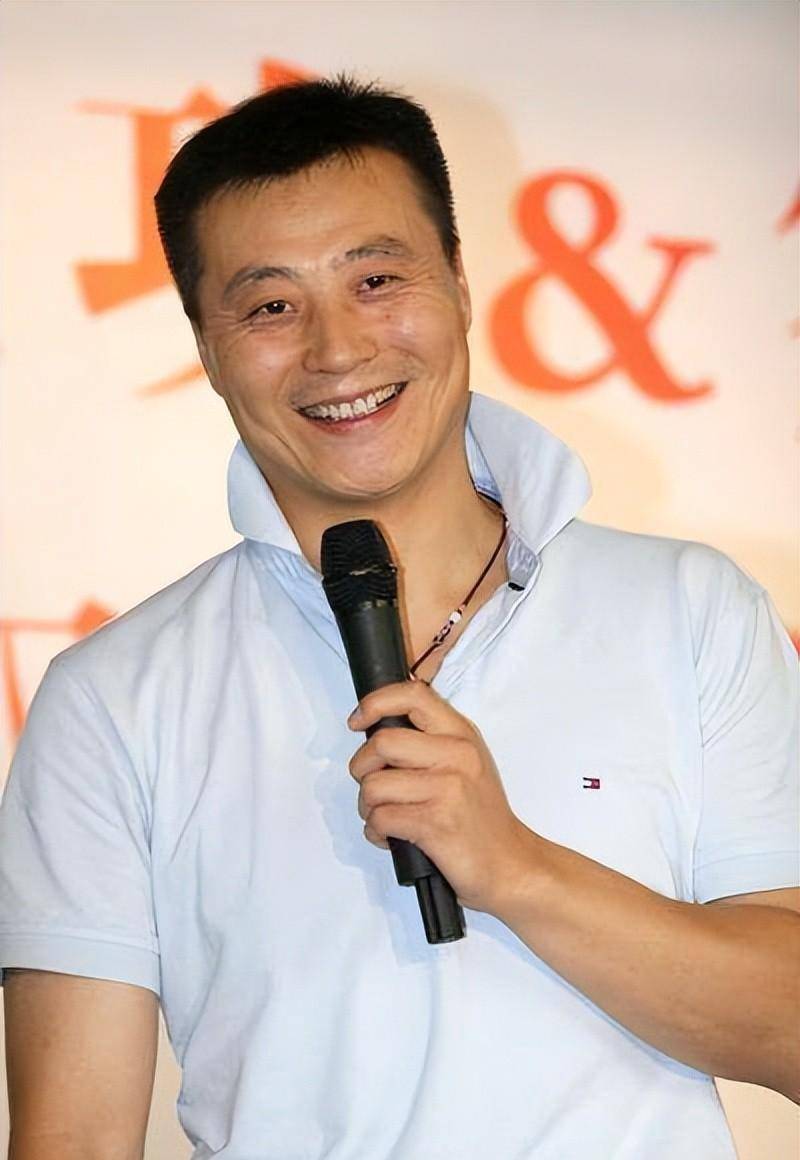 任程伟,与妻子黄蕾之间的故事,他拥有一双女儿,一位贤妻,足矣_本人