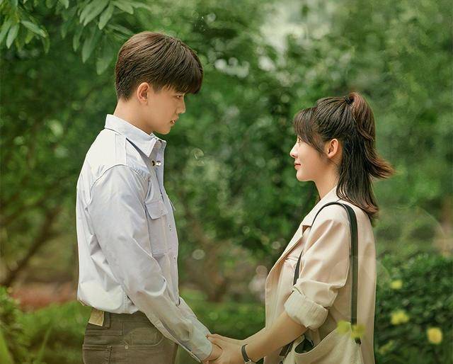 任嘉伦邢菲上演"办公室恋情",这一波狗粮我先吃为敬_顾川_姜小宁_女