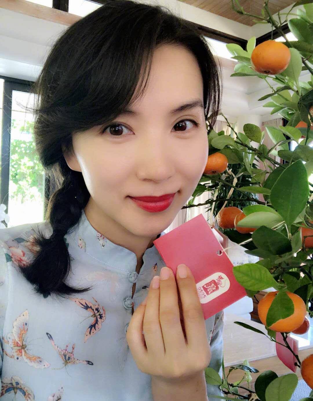 40岁陈好晒素颜爬山照,皮肤状态好到让人羡慕,不愧是"万人迷"_感觉