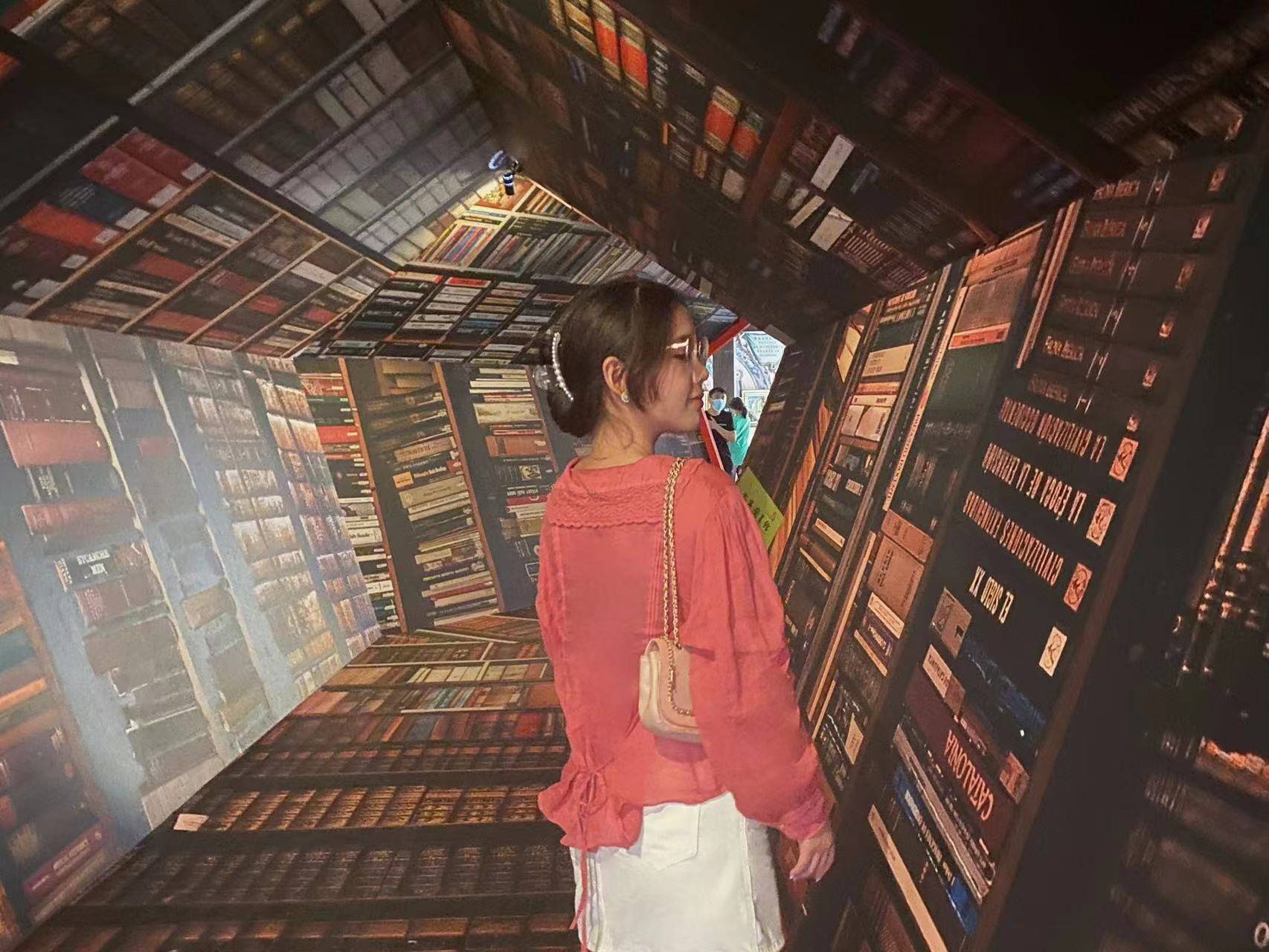 人大毕业生从事房产中介，两年成交90套住宅，回应：学历会为工作带来一定优势_李民嘉_武汉