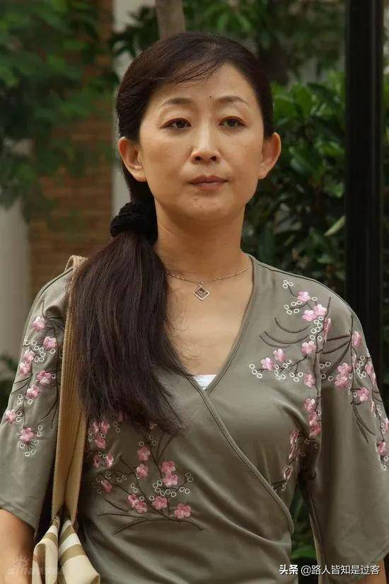 巫刚和前妻15年无儿女却和不婚育的陈瑾一起20年,以下是网友看法