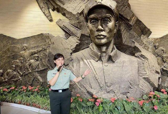 将军董振堂的三次抉择:一次留下争议,另一次丢了命_管理_妻子_后人