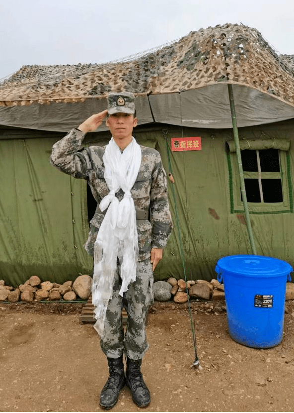 李星宇从南阳理工学院入伍,服役于中国人民解放军西藏军区77611部队