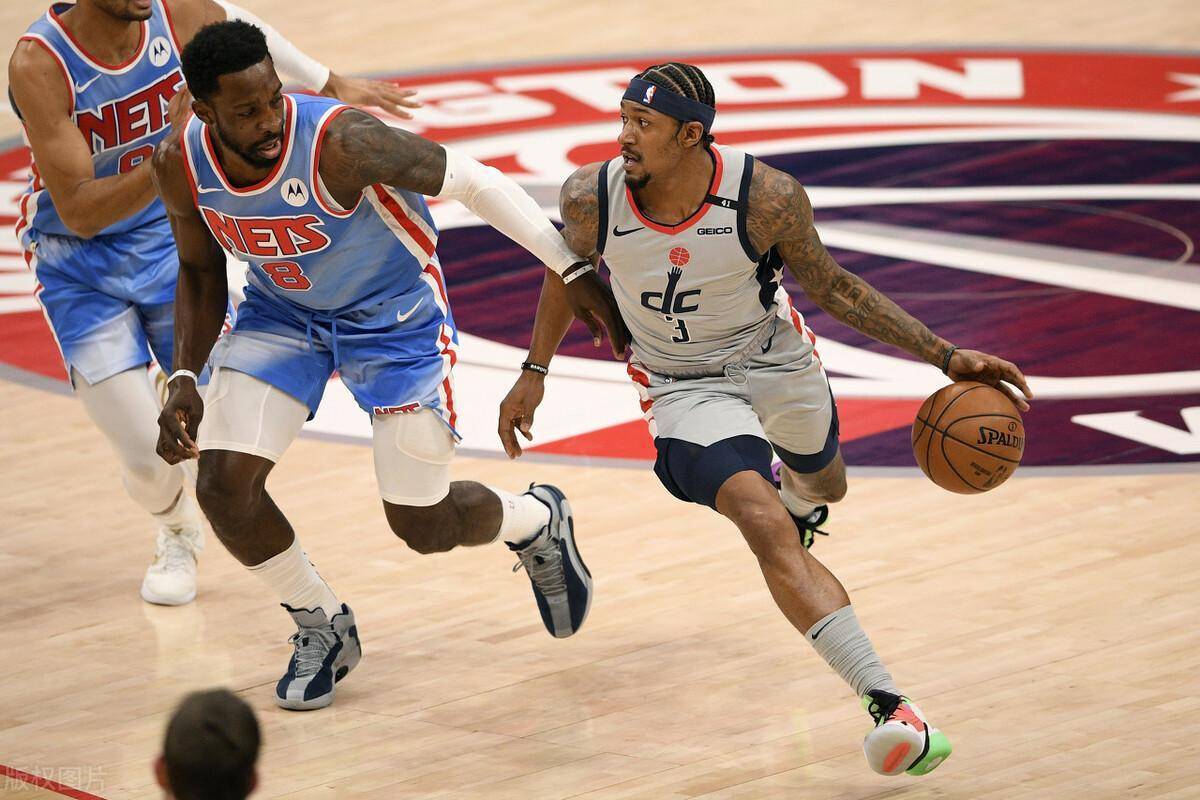 此时,奇才只落后两分,篮网球权.