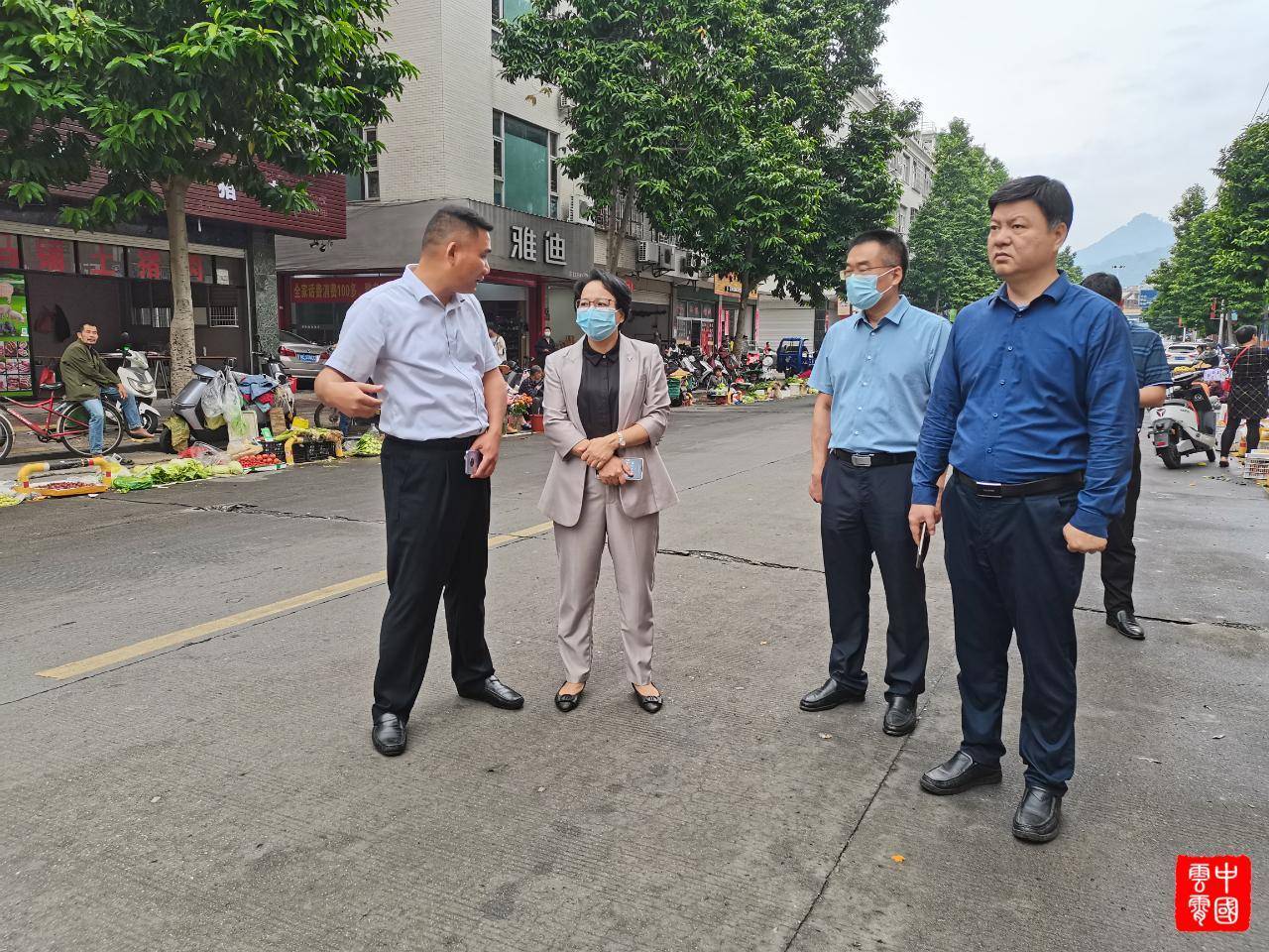 11月22日上午,云霄县委常委,宣传部部长吴志英带队开展创城实地督查