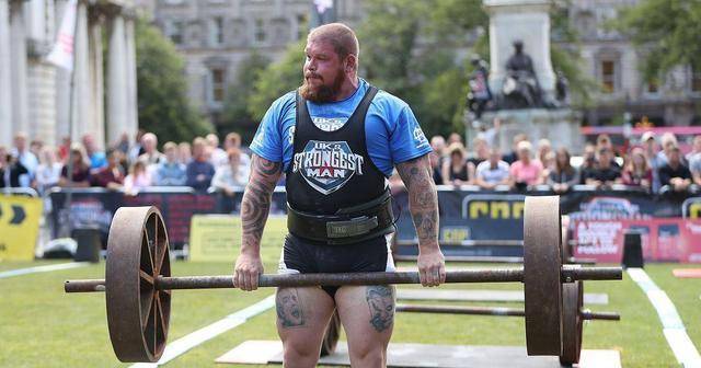 "天下无敌"的俄国大力士,连续击败四十六国高手,却在中国吃瘪_康泰尔