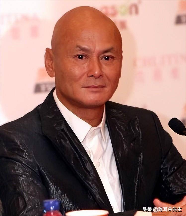 刘家辉出道很早,那时候香港的电影还都是一些武侠片,但是,演员的功夫