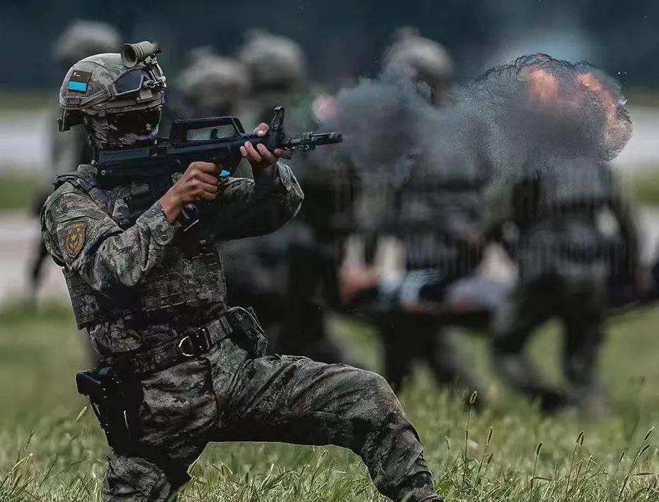 中国陆军单兵武器装备图片