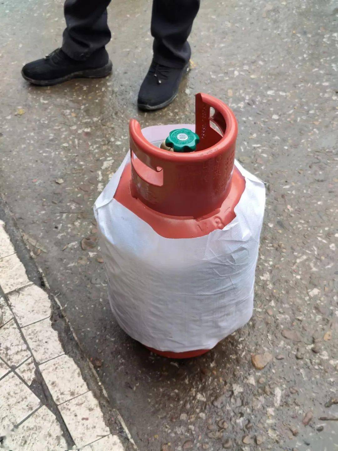 充气_罐子_燕岩