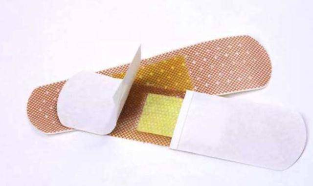 老中医提示我们:使用创可贴要注意这三点_伤口_绷带_治疗