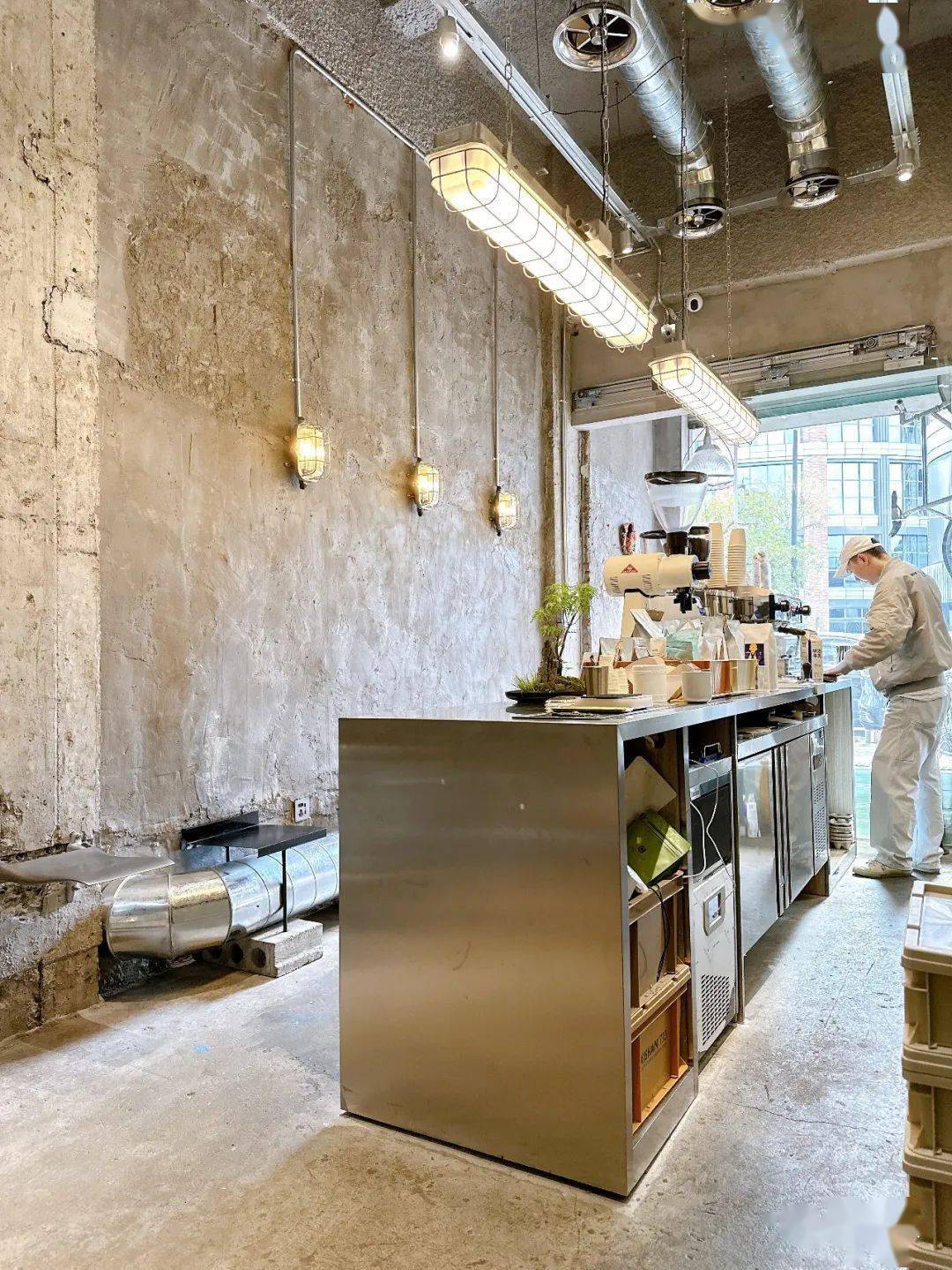 ookincoffee洗练五金工业风很爱这极具张力的氛围感