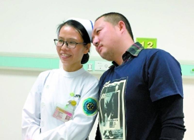 《年轮》演员李传:9岁成名,35岁以捡垃圾为生,至今还是个光棍_母亲