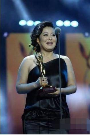 50岁王茜华近照曝光,因病胖成200斤,为拍戏"整容百次"_漂亮_脸部_因为