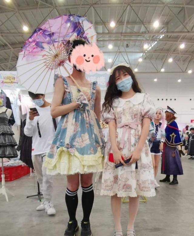 男孩也能穿lo裙?