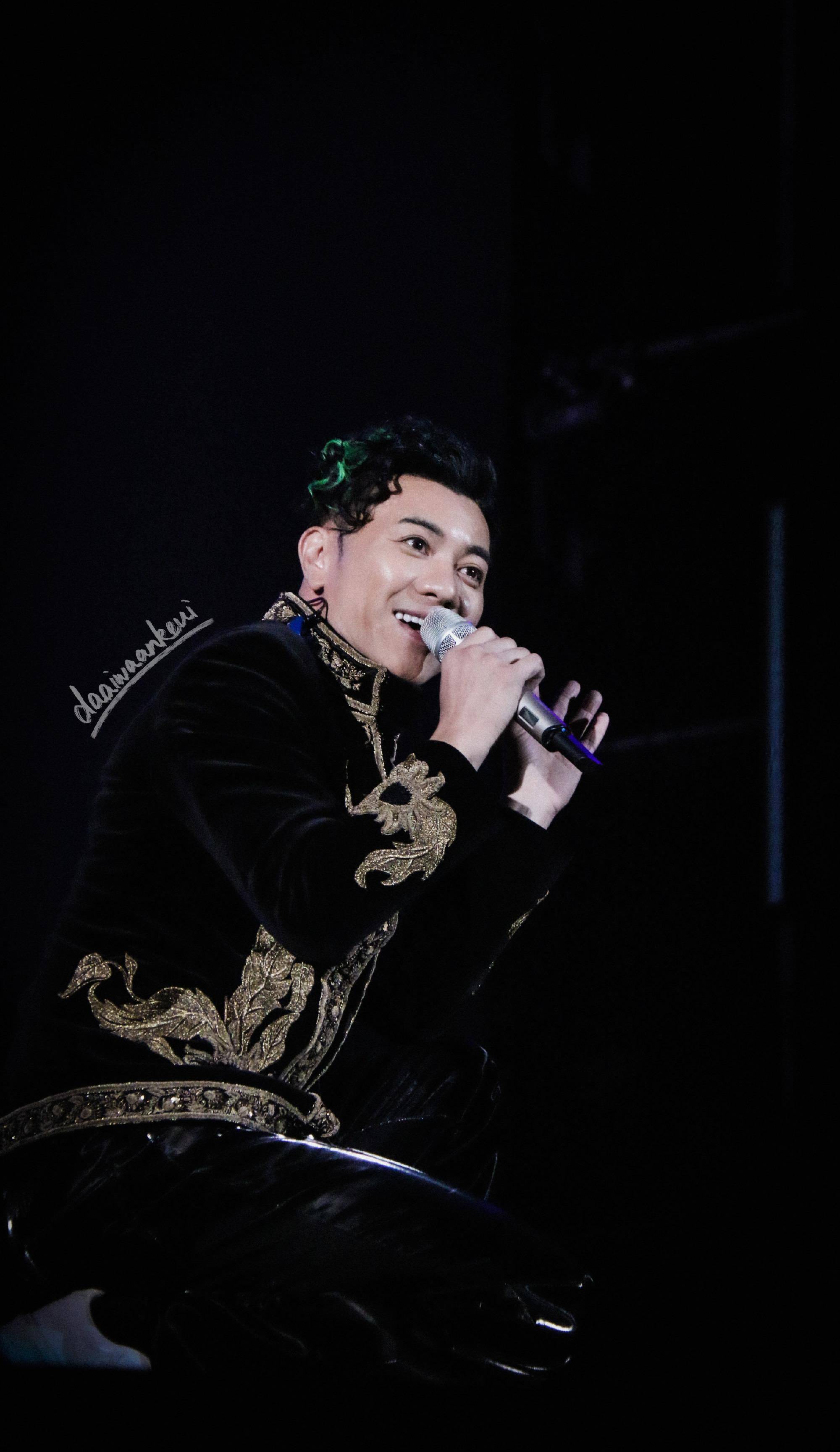 据音乐会现场的网友说,音乐会非常棒,梁汉文现场的演唱能力真是强,有