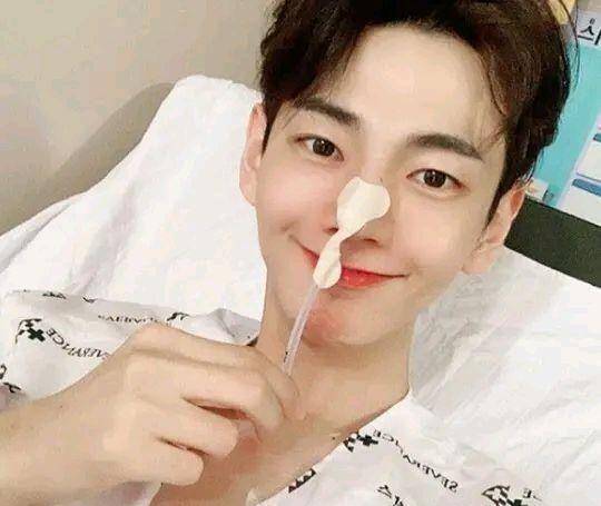 香港知名老戏骨患胃病,本人回应需要静养,盘点患病的明星们_身体_病症