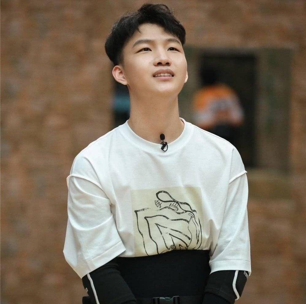 的三位弟子,"筱"字科人气演员,名气不输云鹤九霄_尚筱菊_相声_徐筱竹