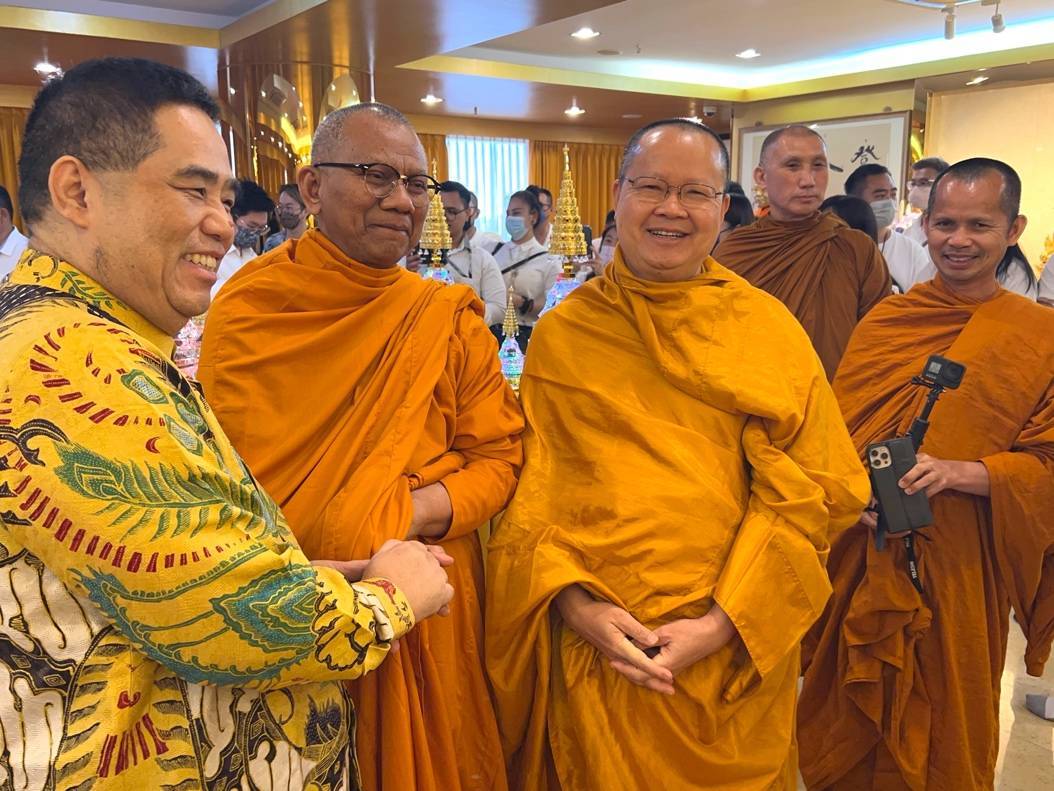 多国高僧莅临华琪舍利子博物馆诵经与祝福_the_sangha_various