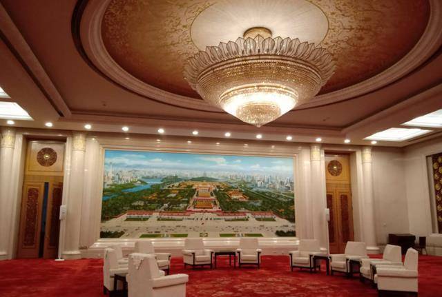 人民大会堂挂的几幅珍品,都是哪些名家的大作,价值多少钱?