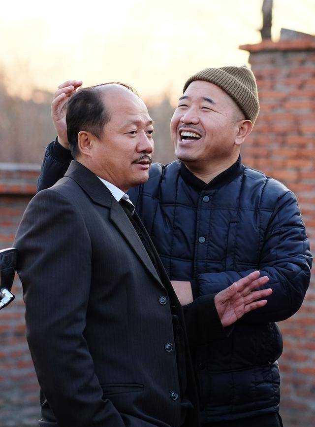 生活中我们喜欢王老七这样的明白人,喜剧中我们更喜欢赵四刘能_谢广坤