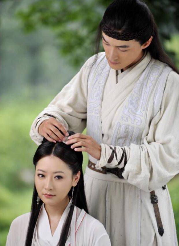 要嫁给秦始皇,最后却爱上了蒙毅将军,最后玉漱公主与蒙毅将军演绎了一