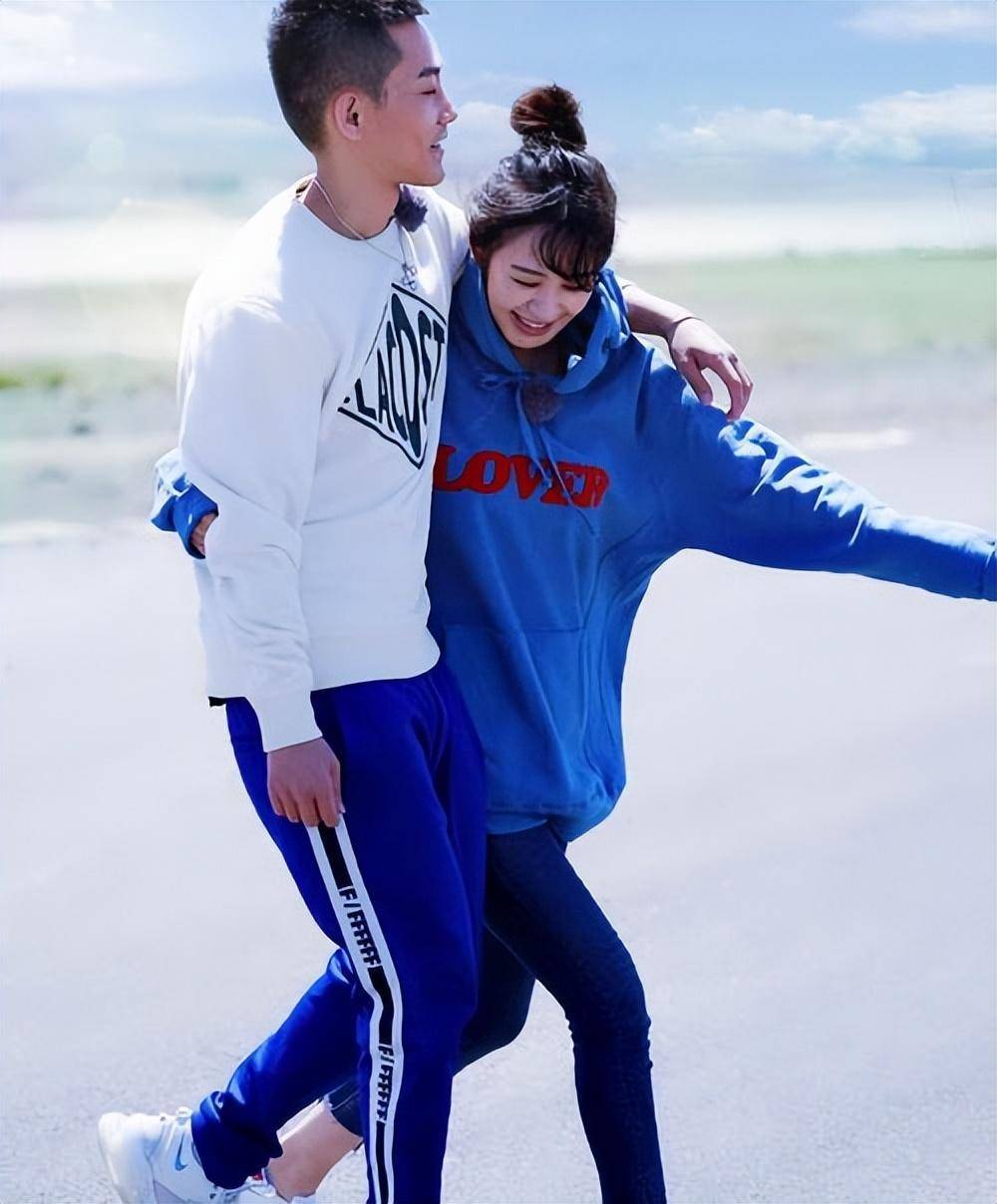 在李菲儿上"浪姐"与前男友黄晓明同框被网友们喷的时候,醒子还站出来