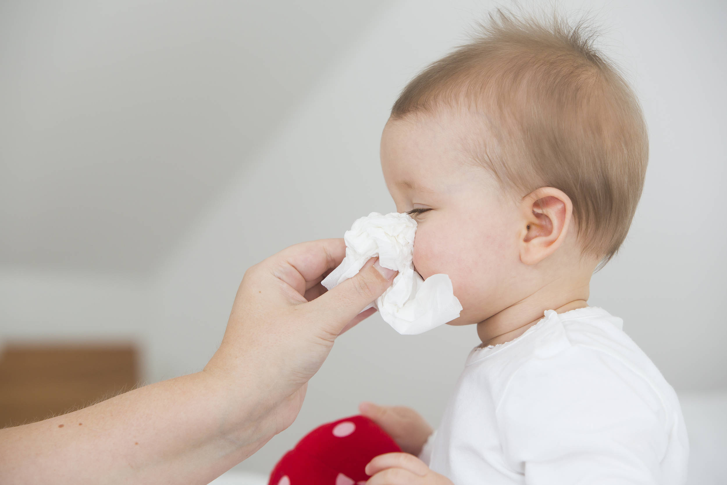 滴鼻、喷鼻、洗鼻有什么区别？哪种方法对宝宝更好