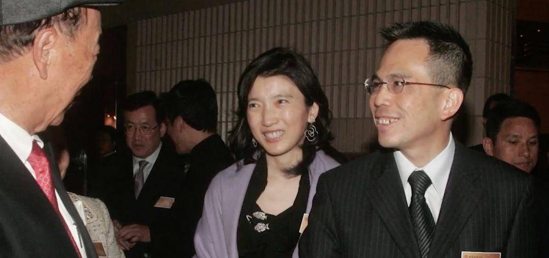 42岁吕丽君跟李嘉诚儿媳成为闺蜜,离开刘銮雄仍活跃在上流社会_王俪桥