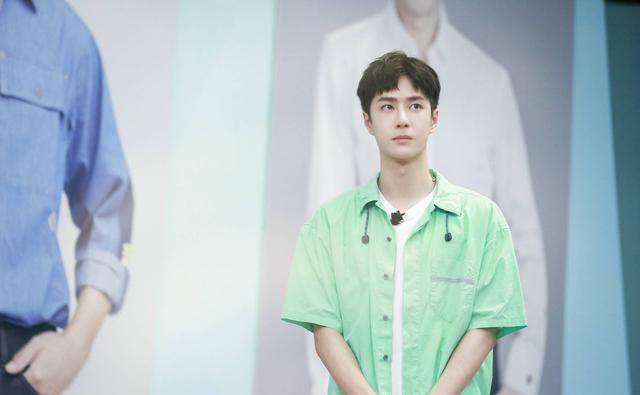 王一博涂鸦过的小木马,转手小沐沐后,兜兜转转又回来了!