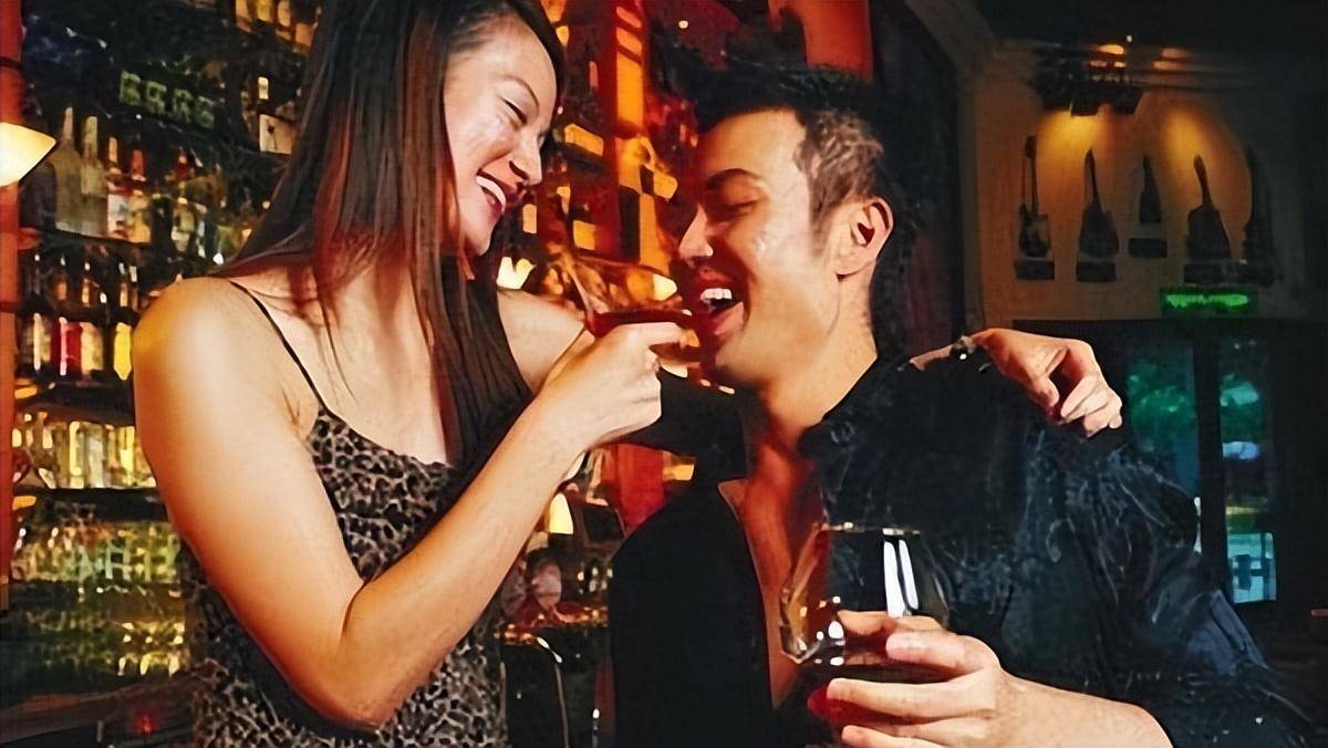 没想到任爱军竟然越来越放肆,找的女人也越来越多,于是张天舒再也忍受