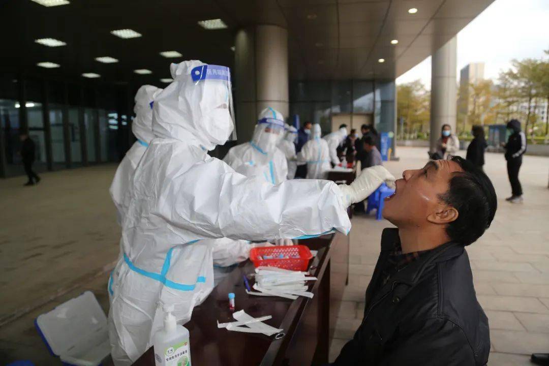 桂林市六城区实现社会面阳性感染者零新增11月30日,记者从桂林市疫情
