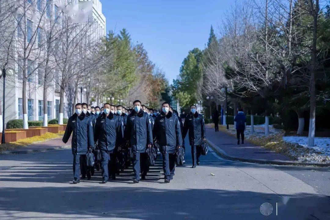 警服冬常服图片图片